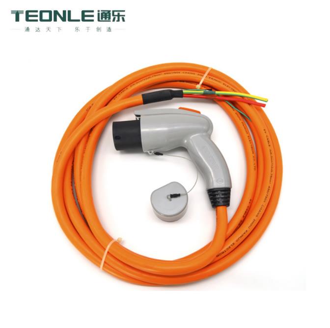 新能源電動汽車充電樁延長線延長槍加長32A7KW16A